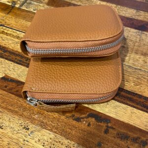 BILLETERA NOT THE SAME