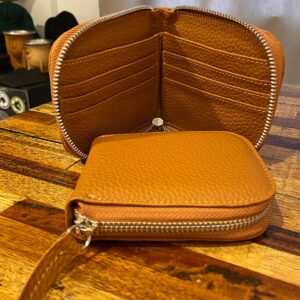 BILLETERA NOT THE SAME