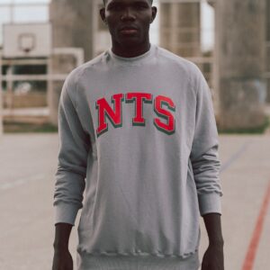 BUZO CUELLO REDONDO COLLEGE